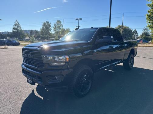 2021 RAM 2500 Big Horn Crew Cab 4x4 6'4' Box