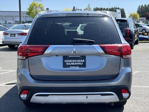 2020 Mitsubishi Outlander SE