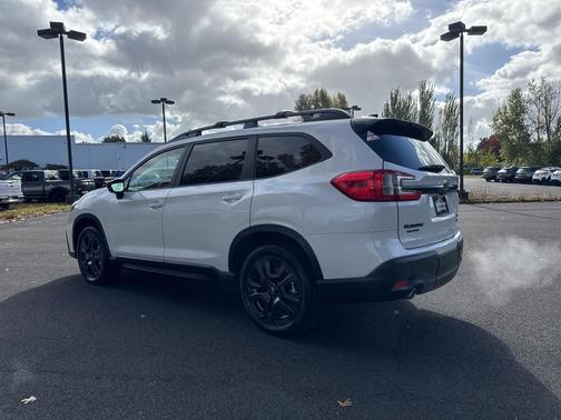 2025 Subaru Ascent Onyx Edition Touring 7-Passenger