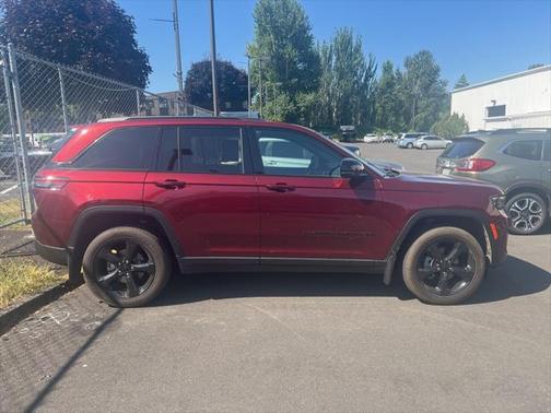 2024 Jeep Grand Cherokee Altitude