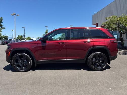 2024 Jeep Grand Cherokee Altitude