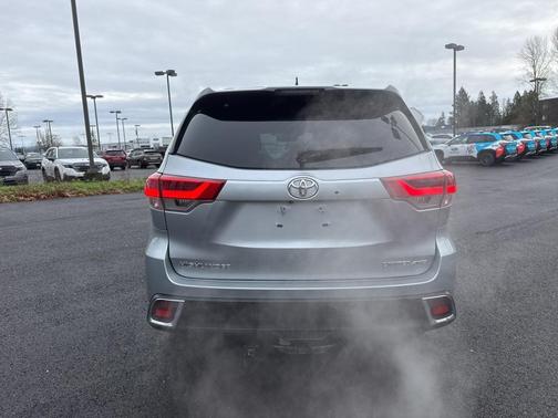 2018 Toyota Highlander Limited Platinum