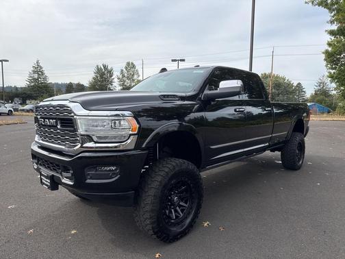 2020 RAM 3500 Limited Crew Cab 4x4 8' Box