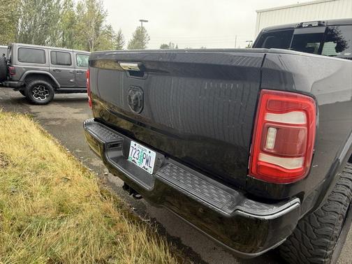 2020 RAM 3500 Limited Crew Cab 4x4 8' Box