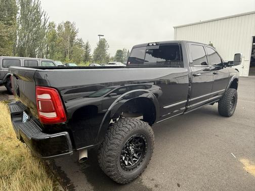 2020 RAM 3500 Limited Crew Cab 4x4 8' Box