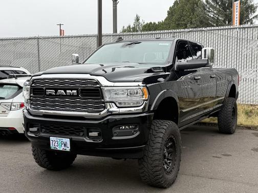 2020 RAM 3500 Limited Crew Cab 4x4 8' Box