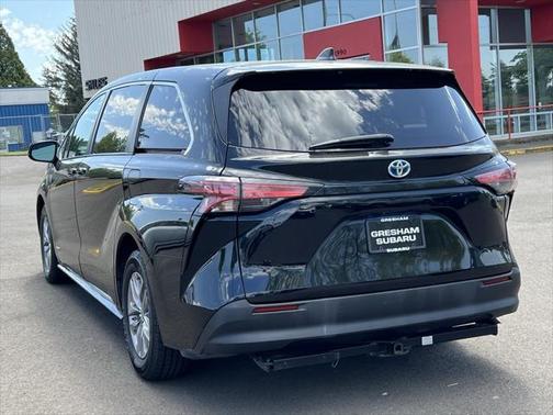 2021 Toyota Sienna LE