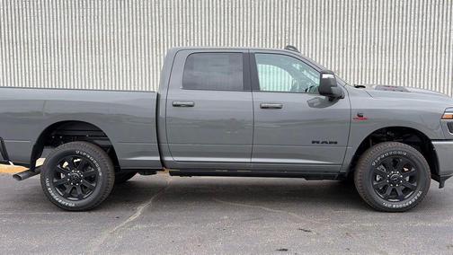Ceramic Gray Clearcoat 2026 RAM 2500 Laramie Crew Cab 4x4 6'4' Box