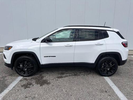 Bright White Clearcoat 2026 Jeep Compass Sport