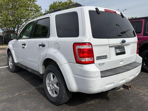 Oxford White 2011 Ford Escape XLT