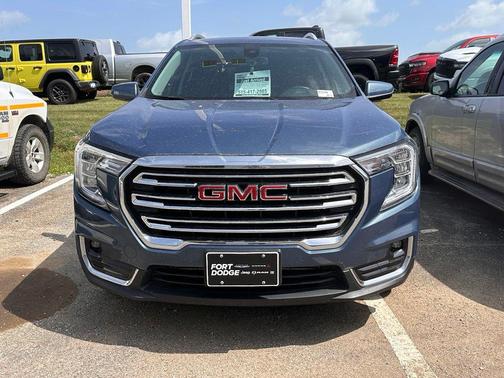 Downpour Metallic 2024 GMC Terrain SLT