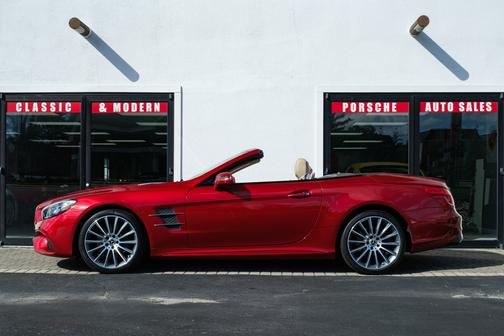 2018 Mercedes-Benz SL 550 Base