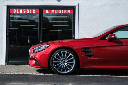 2018 Mercedes-Benz SL 550 Base
