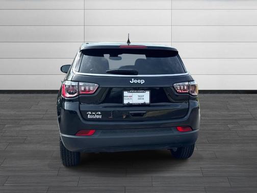 Diamond Black 2025 Jeep Compass Sport