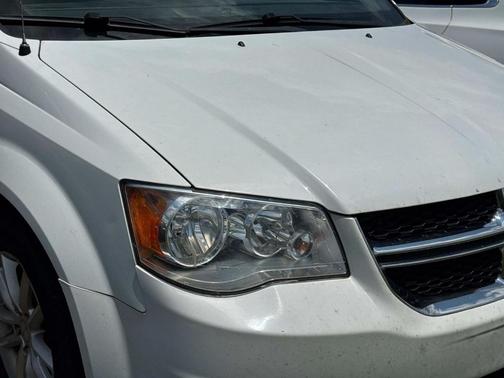 White Knuckle Clearcoat 2018 Dodge Grand Caravan SXT