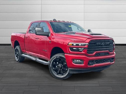 Molten Red Pearlcoat 2026 RAM 2500 Laramie