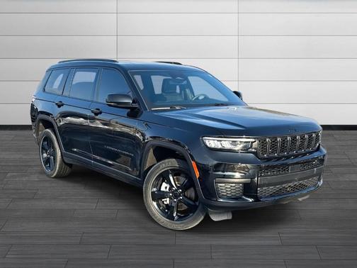 Diamond Black 2023 Jeep Grand Cherokee L Laredo