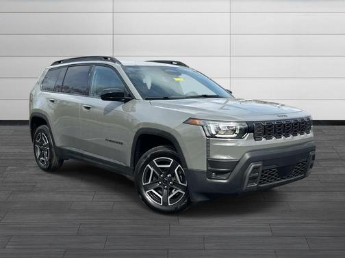 Sting Gray Clearcoat 2026 Jeep Cherokee LAREDO/LIMITED