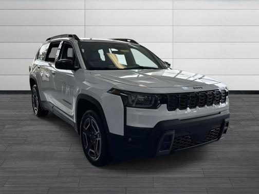 Bright White Clearcoat 2026 Jeep Cherokee LAREDO/LIMITED