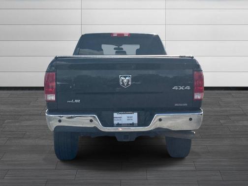 Brilliant Black Crystal Pearlcoat 2017 RAM 2500 Tradesman