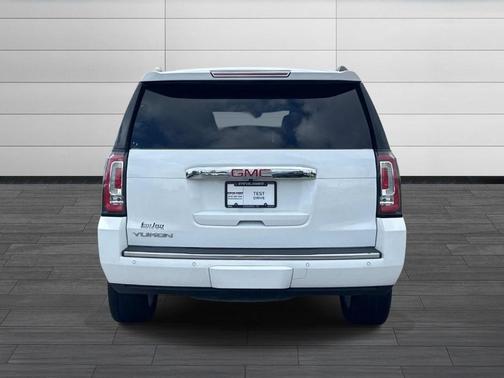 Summit White 2018 GMC Yukon Denali