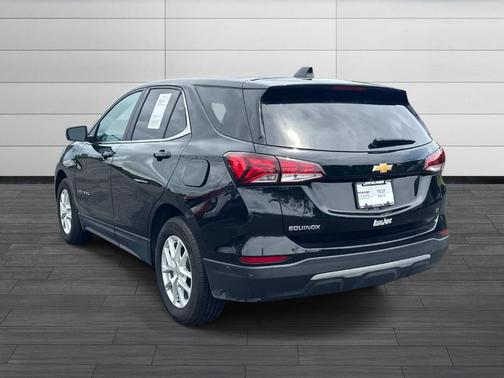 Mosaic Black Metallic 2024 Chevrolet Equinox LT