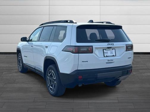 Bright White Clearcoat 2026 Jeep Cherokee LAREDO/LIMITED