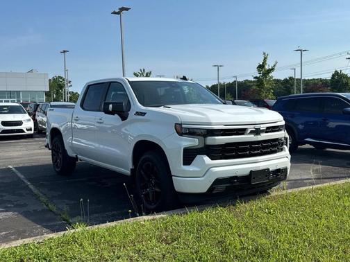 Summit White 2025 Chevrolet Silverado 1500 RST