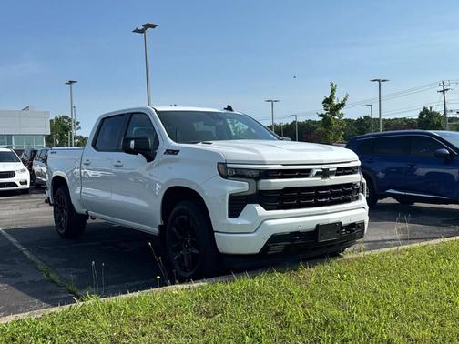 Summit White 2025 Chevrolet Silverado 1500 RST