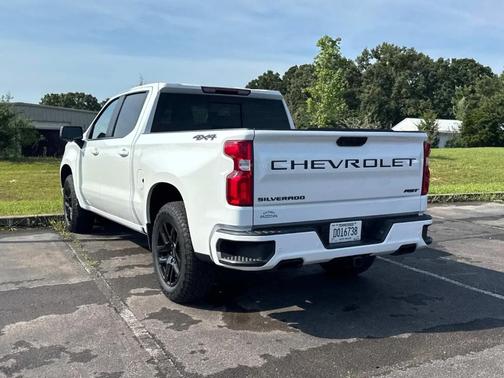 Summit White 2025 Chevrolet Silverado 1500 RST