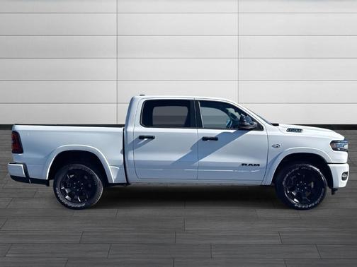Bright White Clearcoat 2026 RAM 1500 Big Horn/Lone Star