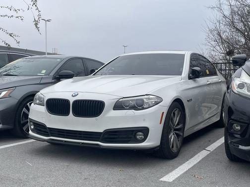 2016 BMW 528 528i