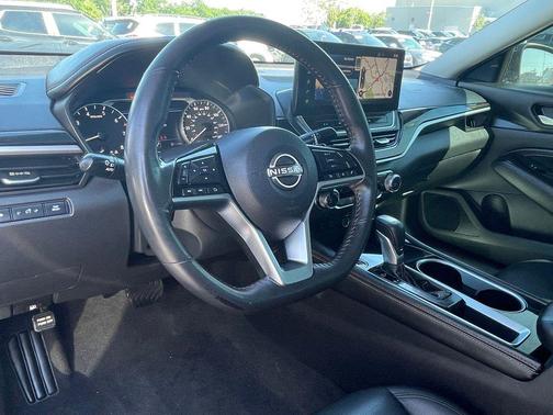 Pearl 2023 Nissan Altima SR FWD