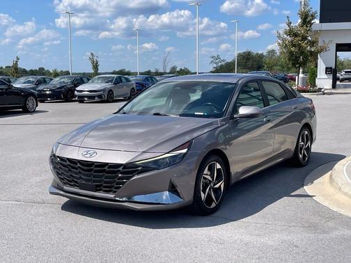 Metal 2023 Hyundai ELANTRA HEV Limited