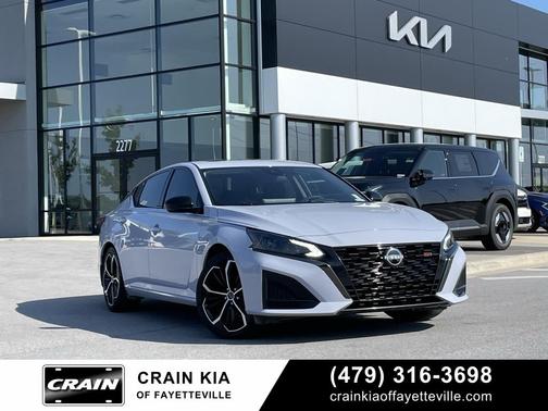 2023 Nissan Altima SR FWD