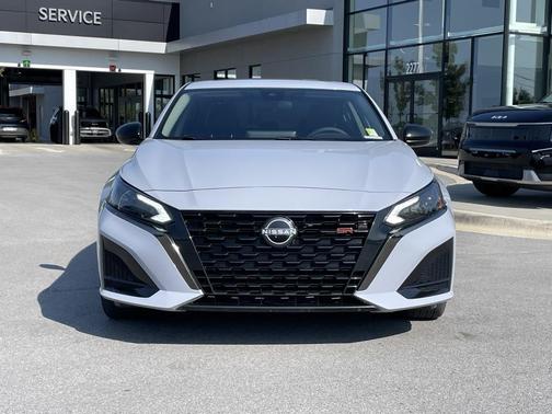 2023 Nissan Altima SR FWD