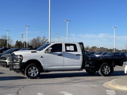 2024 RAM 2500 Tradesman Crew Cab 4x4 8' Box