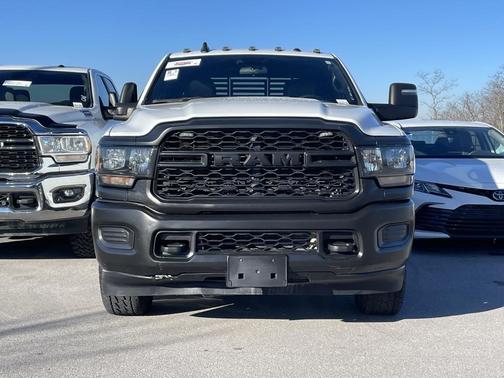 2024 RAM 2500 Tradesman Crew Cab 4x4 8' Box