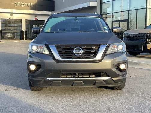 2018 Nissan Pathfinder SV