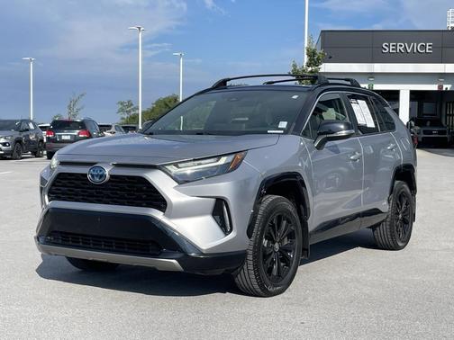 2023 Toyota RAV4 Hybrid SE