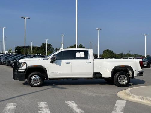 2023 GMC Sierra 3500 SLT