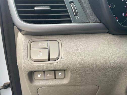 Snow White Pearl 2016 Kia Optima LX