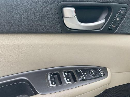 Snow White Pearl 2016 Kia Optima LX
