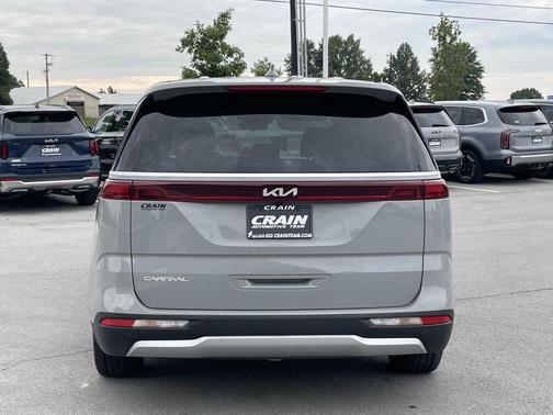 2024 Kia Carnival EX