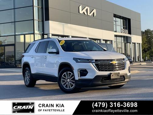 2023 Chevrolet Traverse LT Cloth