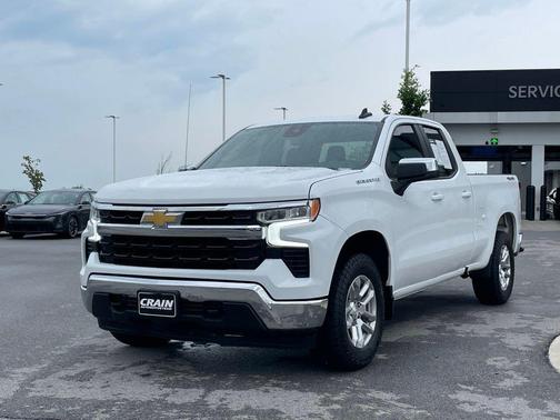 Summit White 2023 Chevrolet Silverado 1500 LT