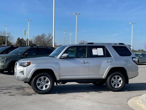 2024 Toyota 4Runner SR5