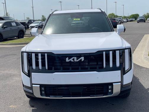 White Pearl 2027 Kia Telluride Hybrid SX