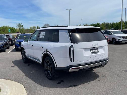 White Pearl 2027 Kia Telluride Hybrid SX