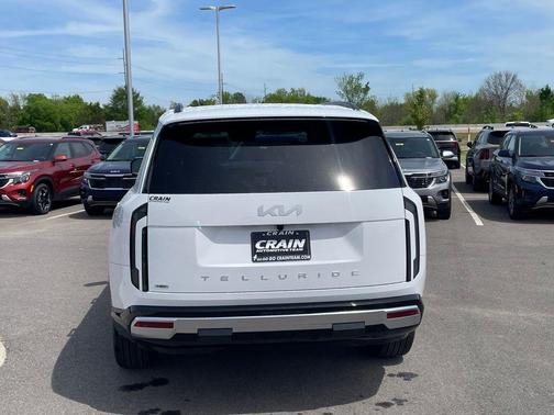 White Pearl 2027 Kia Telluride Hybrid SX